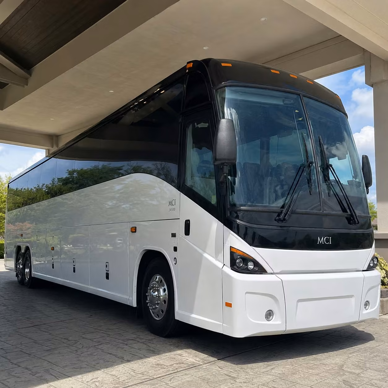 simplify your orange county commuter shuttle program with one easy booking tool